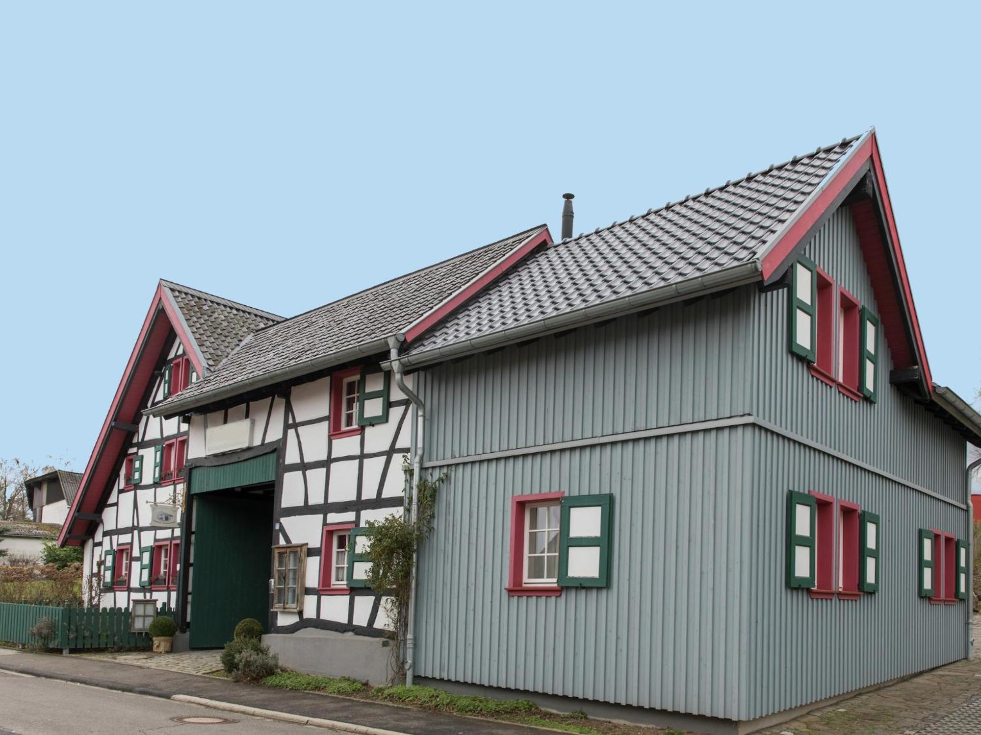 Nostalgic Apartment In The Eifel Region Шлайден Екстериор снимка